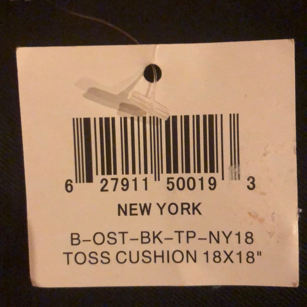 LAST ONE! NWT New York City Statue Liberty Pillow - Picture 4 of 6